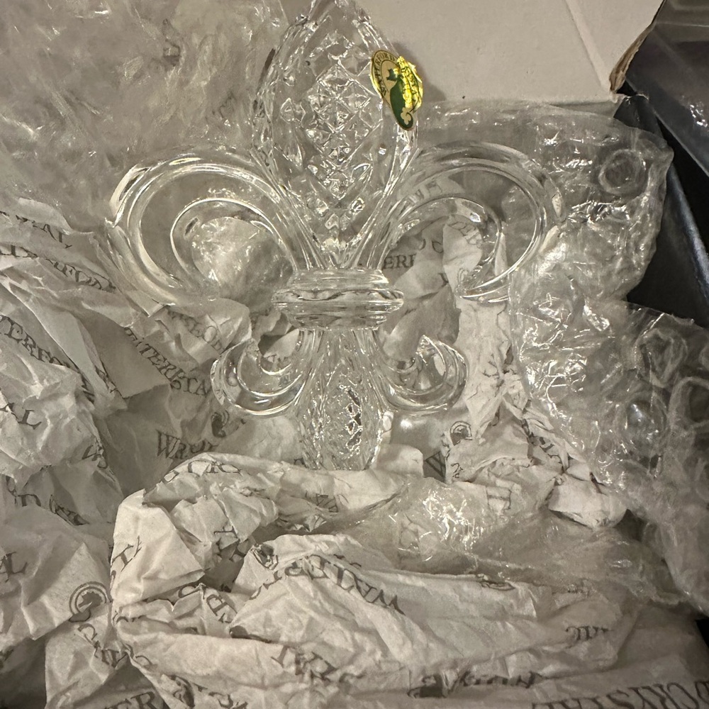 Waterford fleur-de-lis ⚜️ clear cut crystal Paperweight - Picture 5 of 5